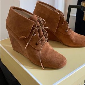 Wedge bootie